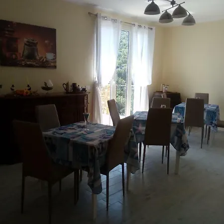 Alojamento de Acomodação e Pequeno-almoço Mare 3*