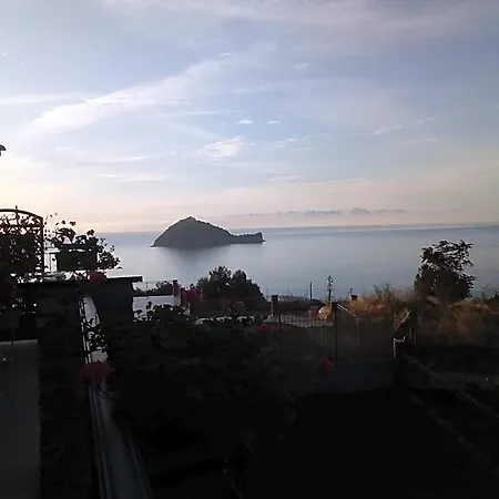 Mare Bed & Breakfast 4*