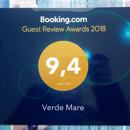 ベッド・アンド・ブレックファスト Mare アラッシオ